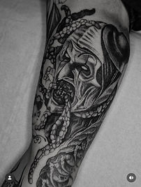 tatouage grenoble, tatoueur grenoble, studio tatouage grenoble, horror hospital tattoo, tatouage couleur, tatouage noir et gris, tatouage traditionnel, trad tattoo, tatouage trad, traditionnel francais, tatoueur isere, tatoueur france, grenoble, grenoble tattoo, tattoo grenoble, tatouage personnalisé, petits tatouage, flash tattoo grenoble, idée tattoo, flash tattoo, piercing grenoble,grenoble piercing, studio piercing grenoble, piercing, piercing adulte, piercing enfant, piercing mineur, safe place, kids friendly, piercing aiguille, cedric piercing, pierceur grenoble,  arcade, labret, langue, narine, septum, love, helix, industriel, tragus, conch, daith, arcade, medusa, smiley, venom, micro dermal, genital, surface, rook, lobe transveral, teton, piercing homme, piercing femme, piercing ado, tattoo grenoble, grenoble, tatouage realiste, realisme tattoo, meilleur tatoueur grenoble, tatoueur france, tatoueur isere, grenoble tattoo, idée tattoo, flash tattoo, tatouage personnalisé, tattoo