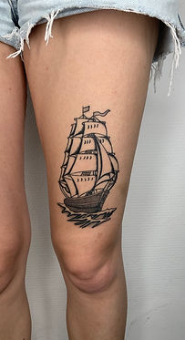 tatouage grenoble, tatoueur grenoble, studio tatouage grenoble, horror hospital tattoo, tatouage couleur, tatouage noir et gris, tatouage traditionnel, trad tattoo, tatouage trad, traditionnel francais, tatoueur isere, tatoueur france, grenoble, grenoble tattoo, tattoo grenoble, tatouage personnalisé, petits tatouage, flash tattoo grenoble, idée tattoo, flash tattoo