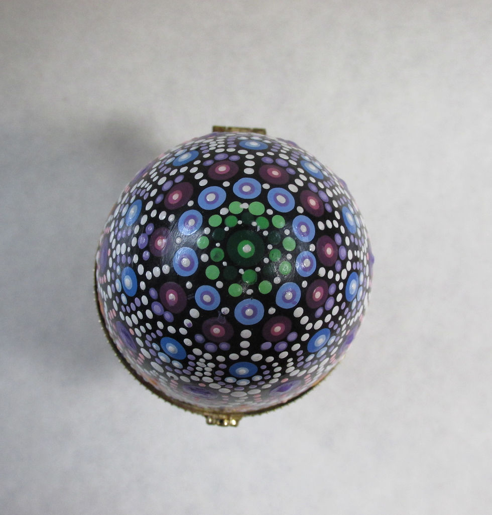 Thumbnail: Porcelain Egg With Tiny Mushroom Display Inside #4