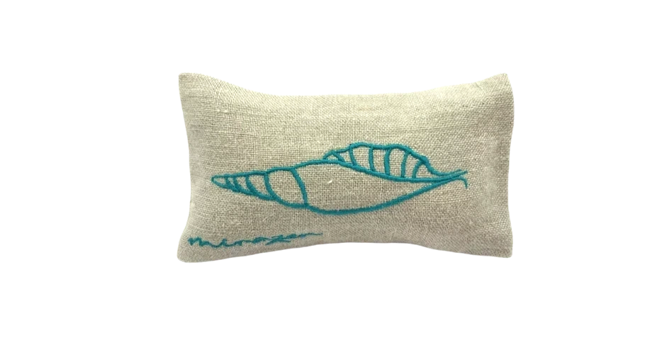 bouillotte seche en lin brodé et noyaux de mirabelles de lorraine