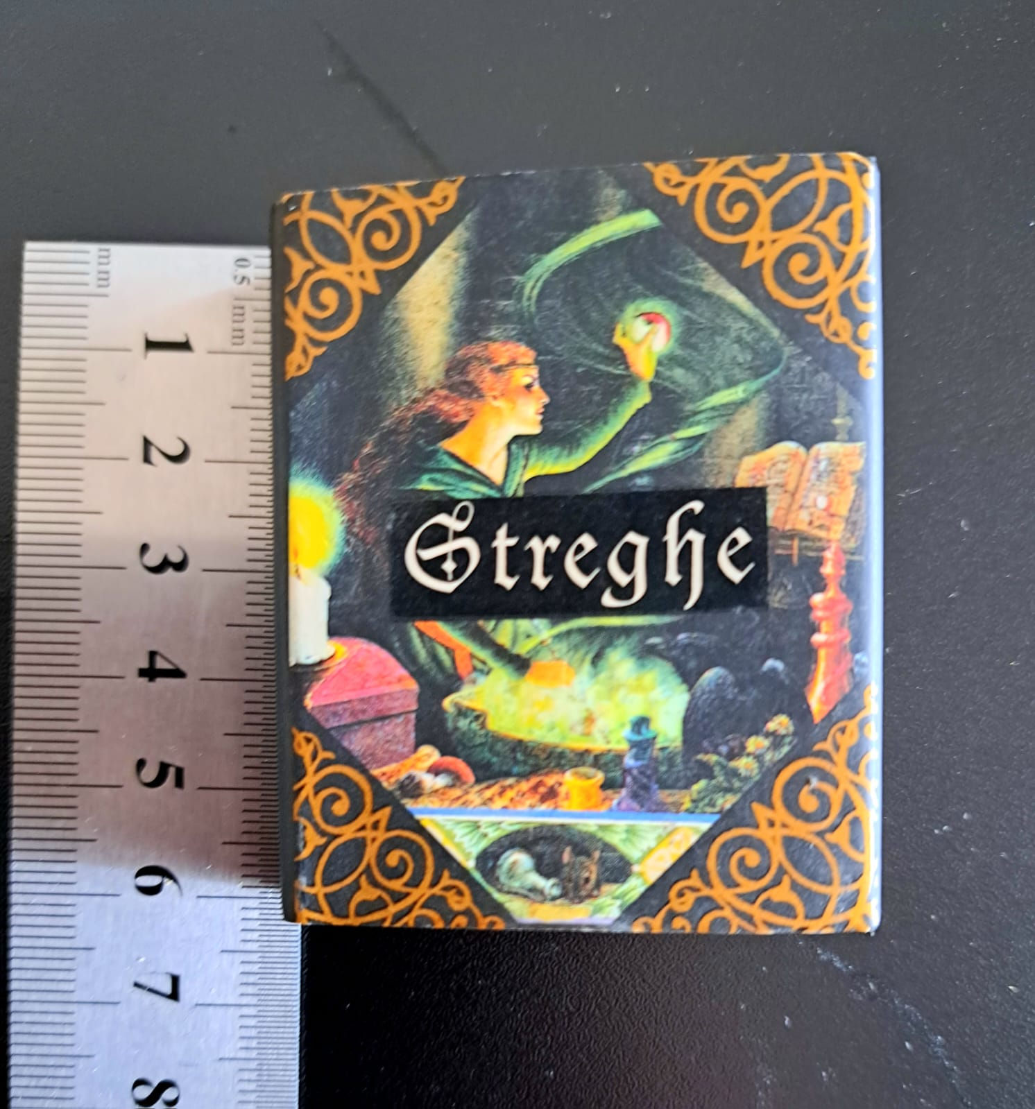 Streghe - Mini libro da collezione