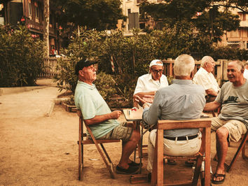 Choosing Between SIPPs and QROPS for UK Expat Pensions in Spain