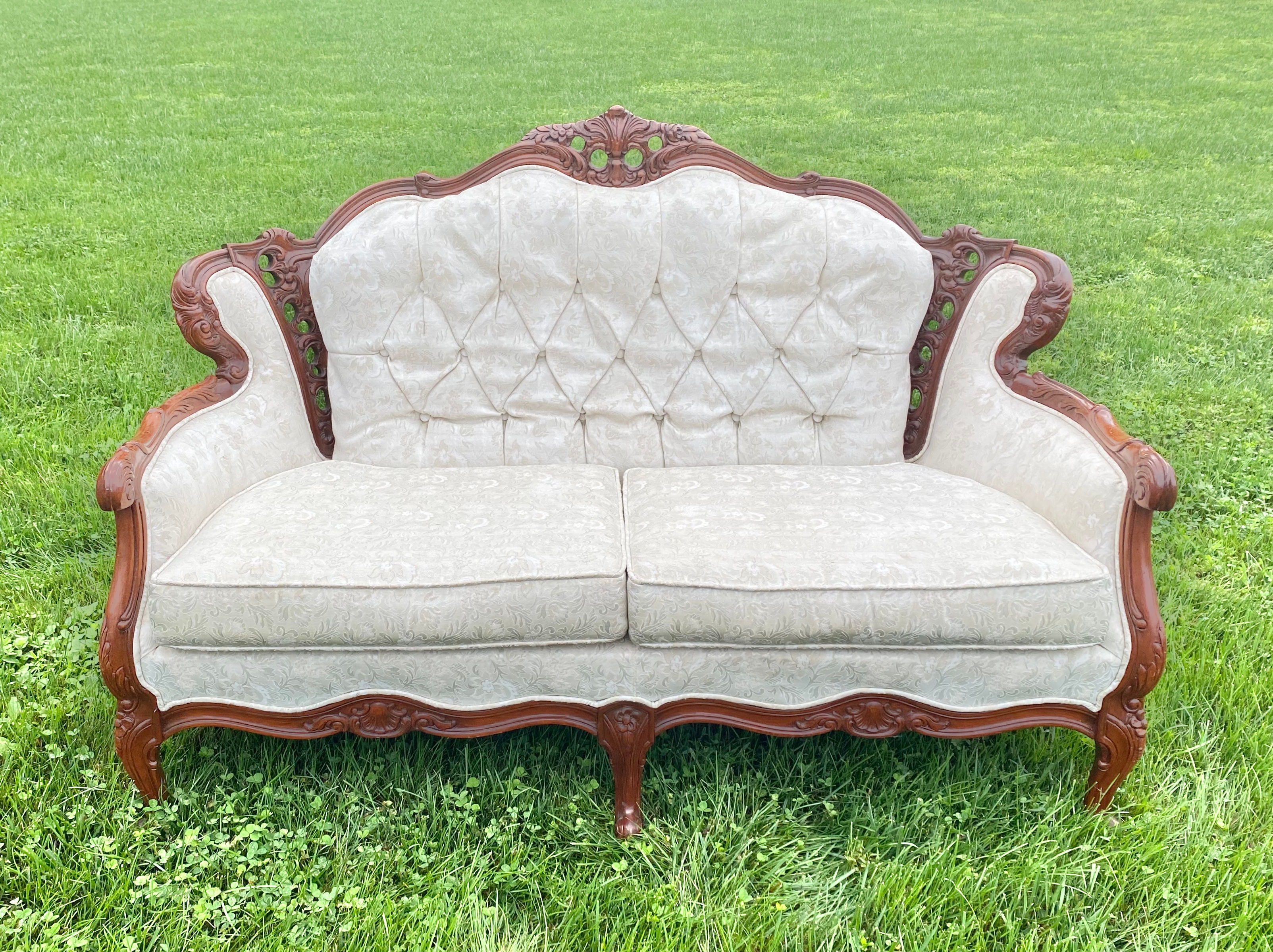 Lacey Loveseat
