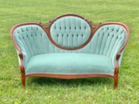 Beryl Loveseat