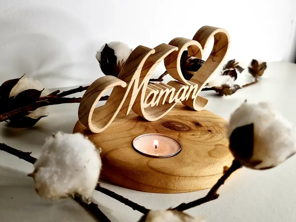 Miniature : Bougeoir personnalisé – Prénom en dentelle de bois
