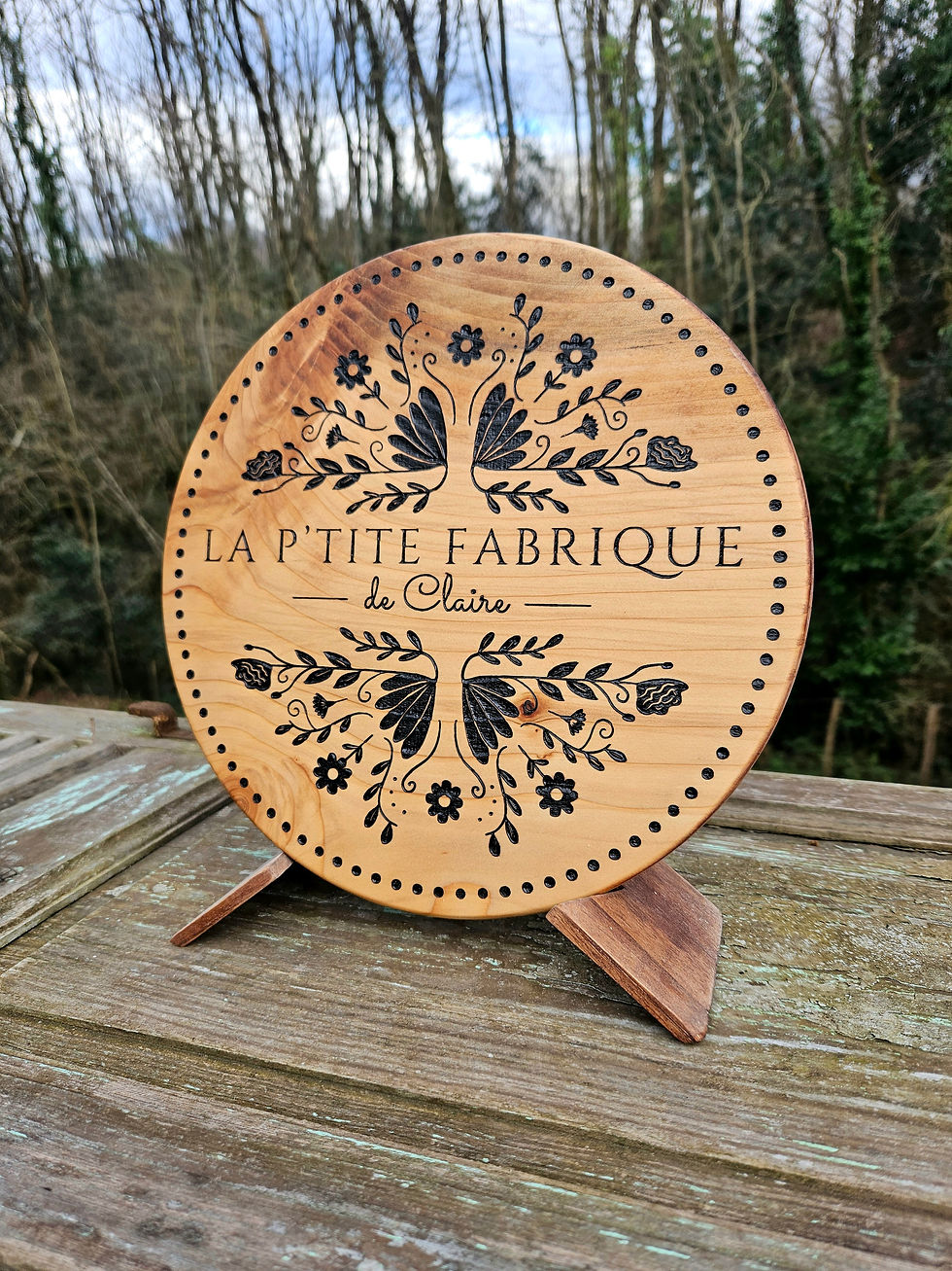 Miniature : Logo en bois massif personnalisé – Sur commande