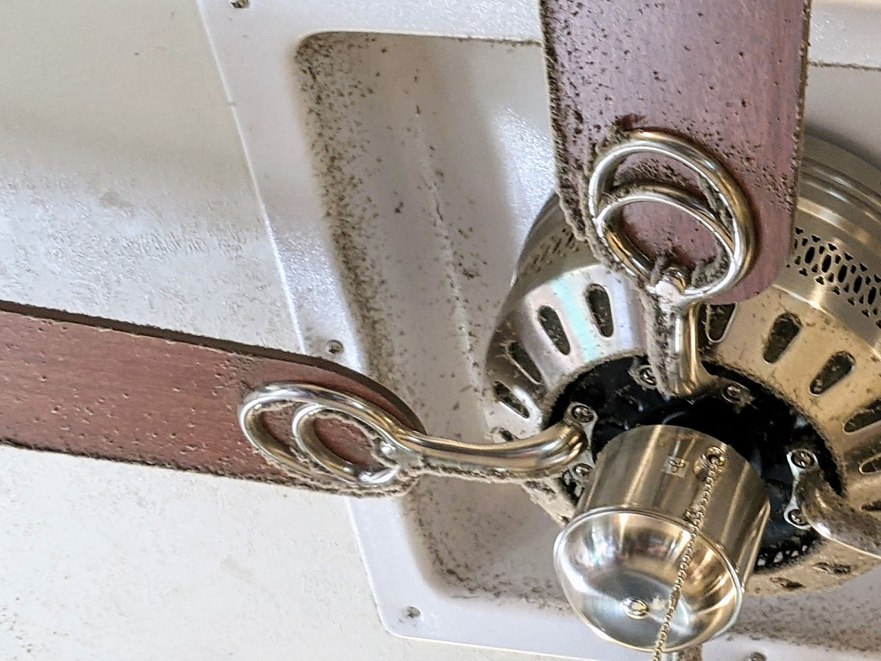 dirty ceiling fan