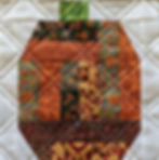 Miniaturbild: 8" Classic Pumpkin Quilt Blocks - Digital FPP Pattern