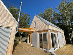 view of the two cabins of TwoBySea cottage