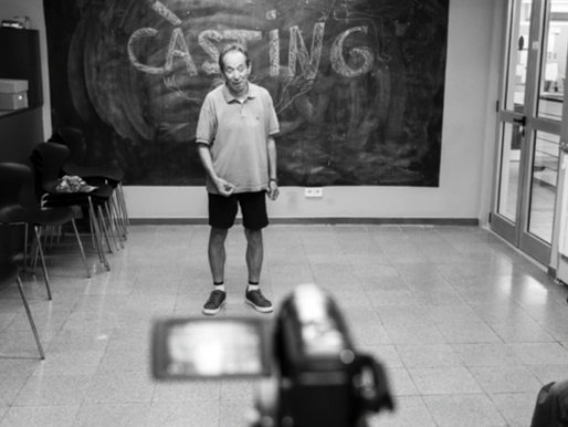 Arrels Fundació arrasa con su obra de teatro “Casting”en el VIII Homeless Film Festival