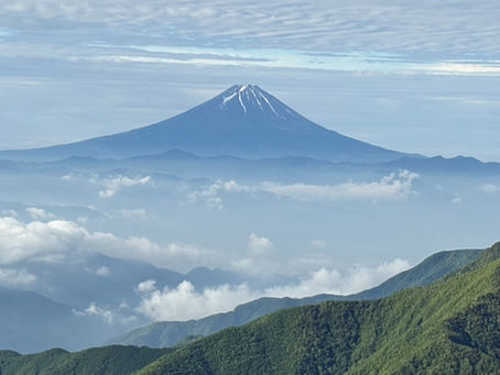 瑞牆山~金峰山~甲武信ヶ岳(月例山行)