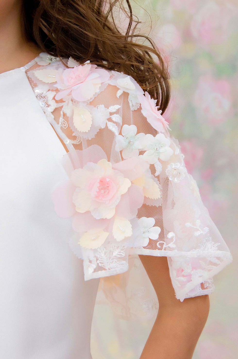 Thumbnail: WHITE BLOUSE WITH SHORT CAPE