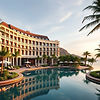 Luxury hotel_resort, signifying luxury hospitality. Representing a luxury hospitality advi