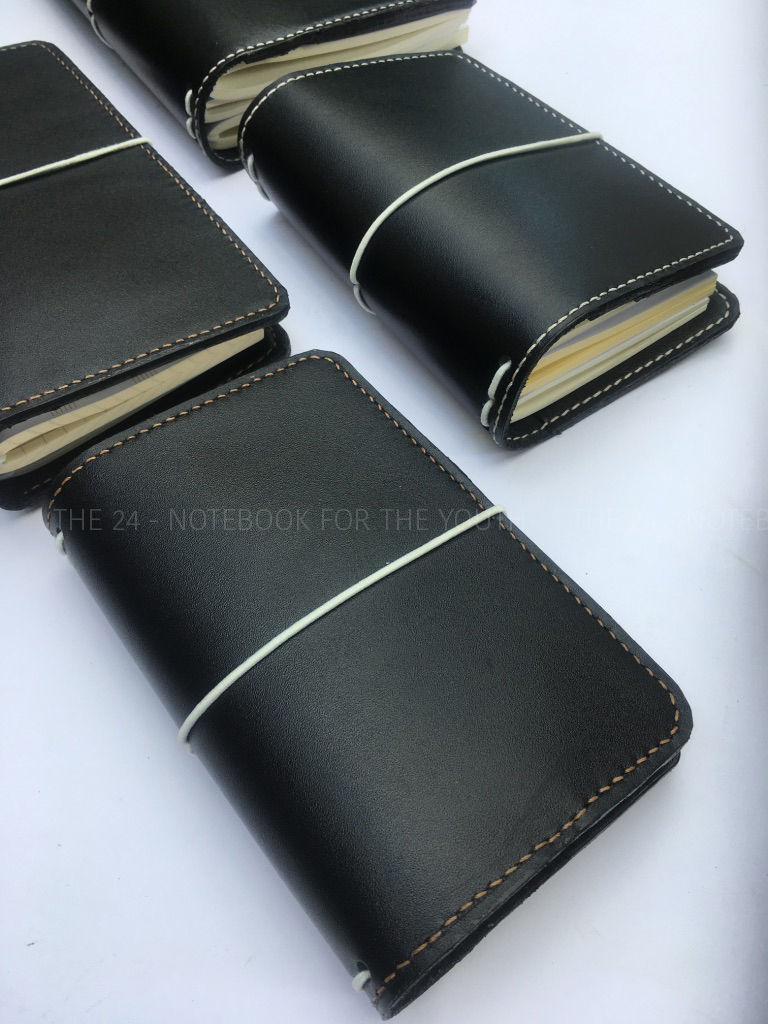 Thumbnail: Sổ Da Đen Tuyền - Personal Size