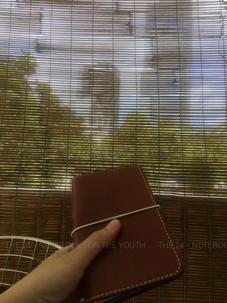 Thumbnail: Sổ Da Đỏ Rượu Vang - Passport Size