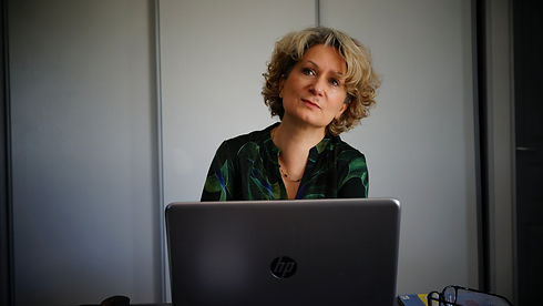 portrait bureau.JPG
