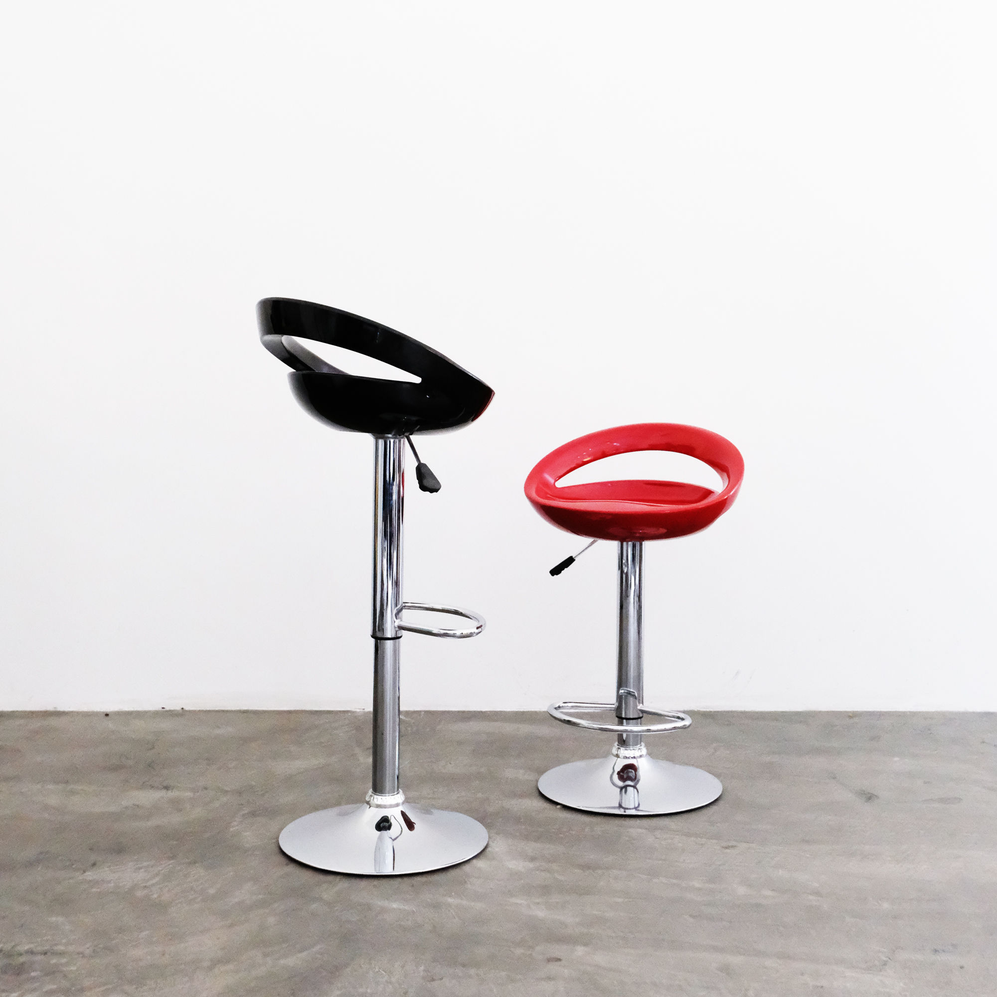 Tomi Bar Chair