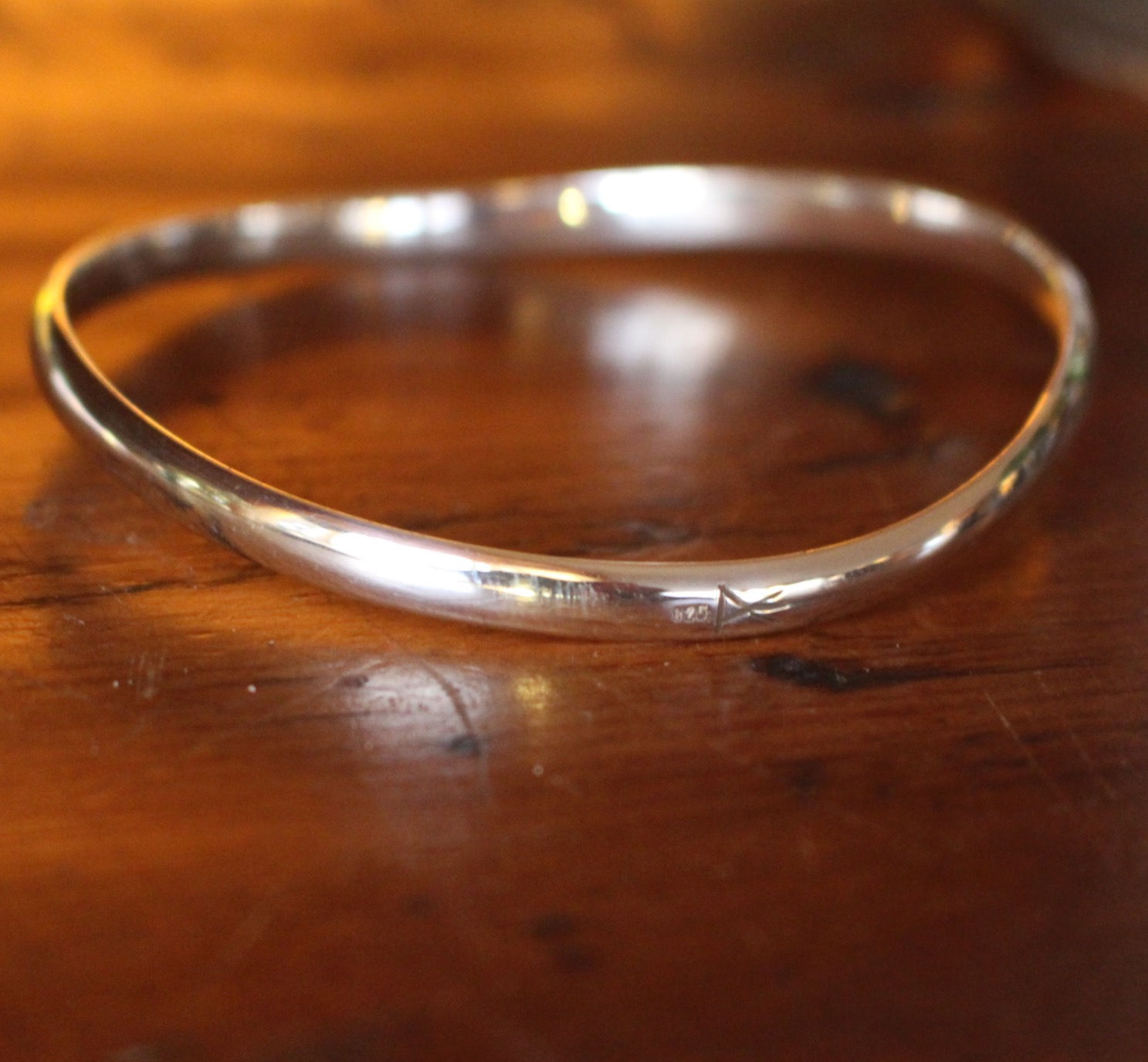 The wave bangle.