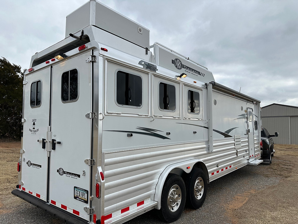 Thumbnail: SOLD 2013 4 Star 13' shortwall Outlaw Living Quarters ...Beautiful 
