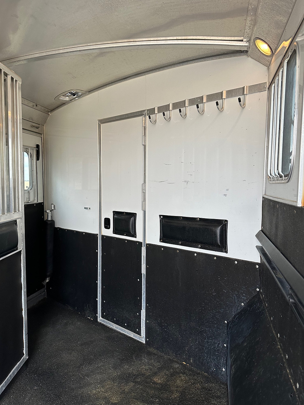 Thumbnail: SOLD 2013 4 Star 13' shortwall Outlaw Living Quarters ...Beautiful 