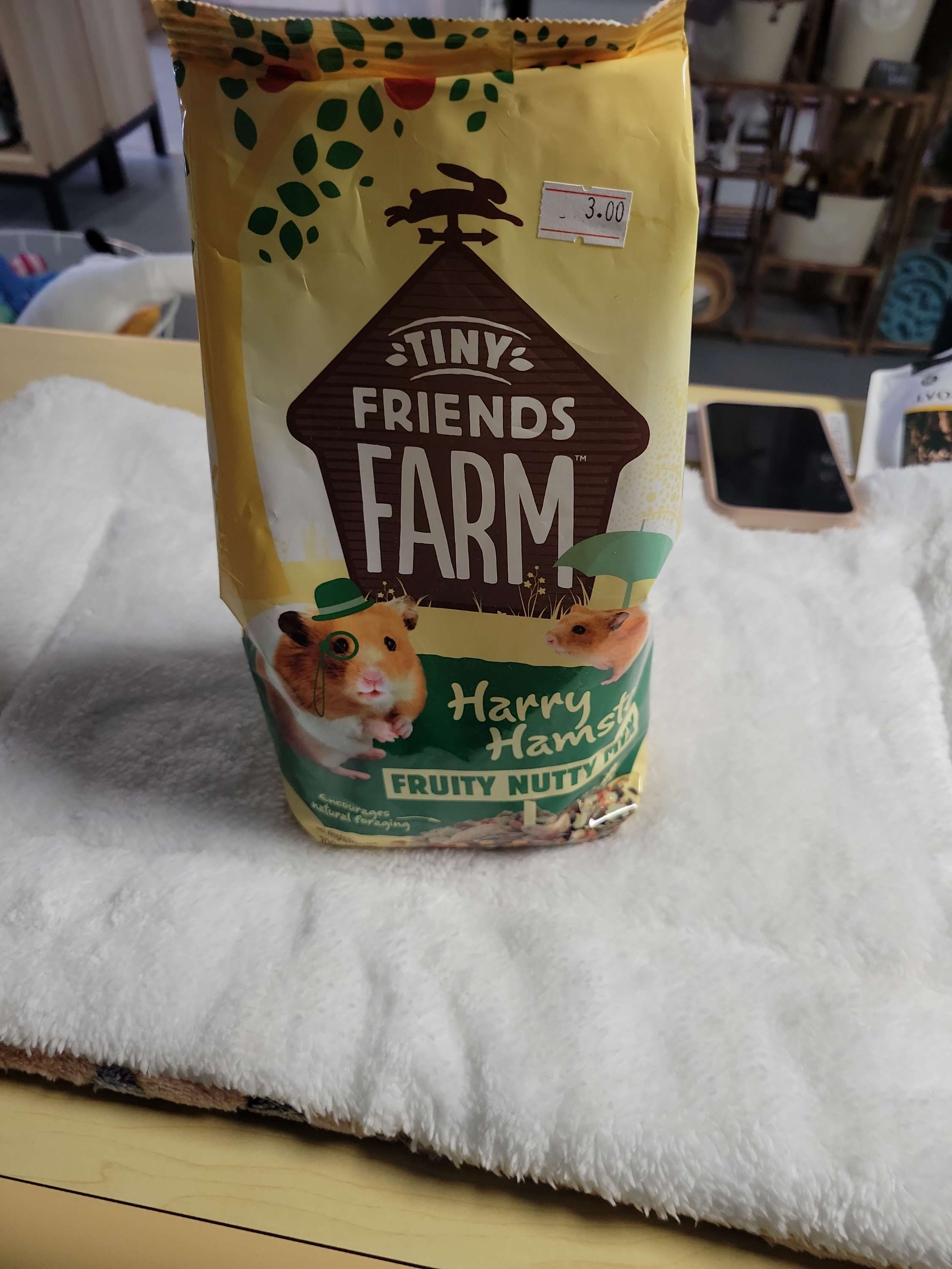 Supreme Tiny Friends Farm Harry Hamster Fruity Nutty Mix