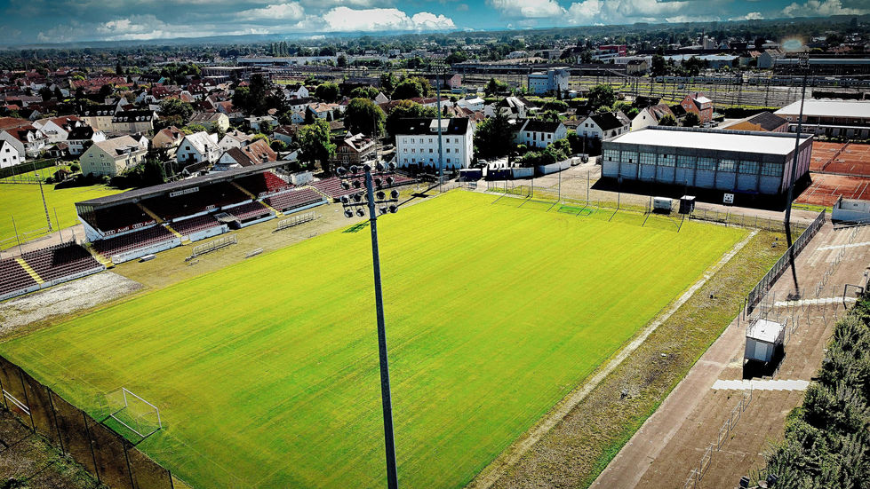 inkognito-photography-soccer-field-6863359
