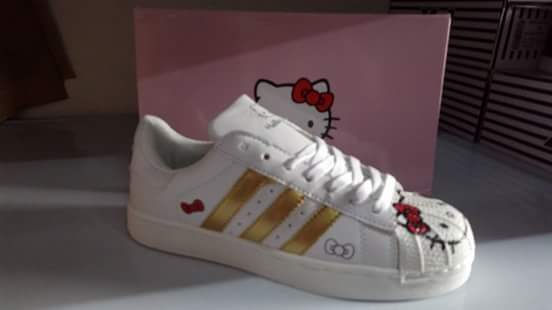 Thumbnail: Hello Kitty Superstar