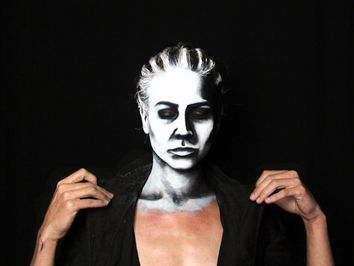 Il performer è assente / Non abbiamo idea di come diventare Internet-based performance artists (1)