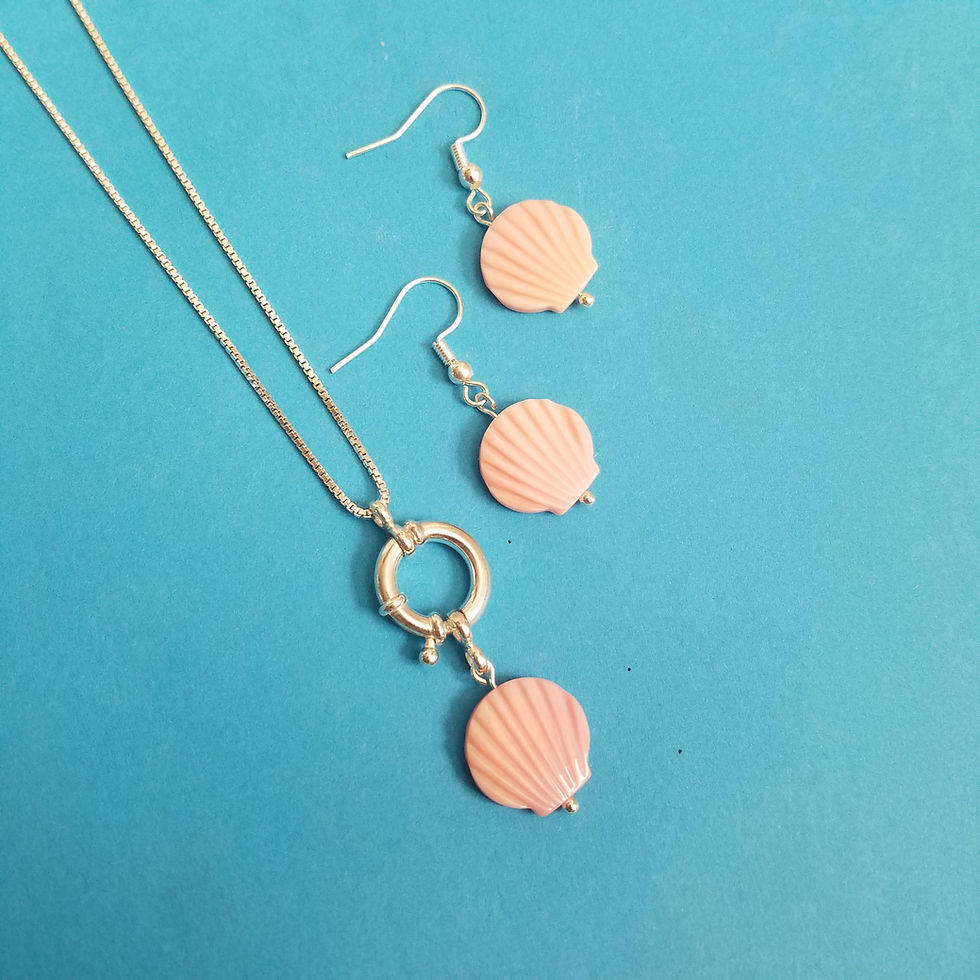 Thumbnail: Queen Conch Ocean Scallop - Necklace & Earrings Set