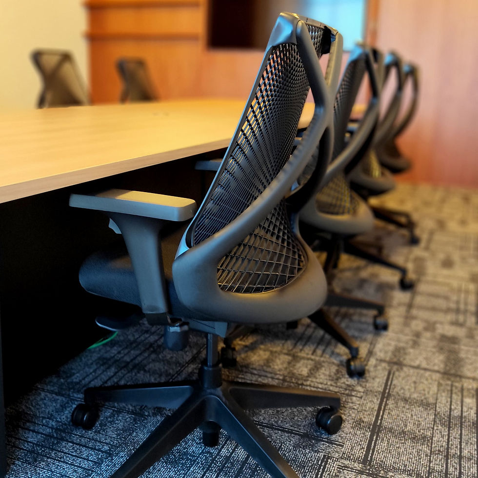 Projeto Ana Paula Magalhães - Linha Mesa Reunião e Cadeiras Ergonômicas