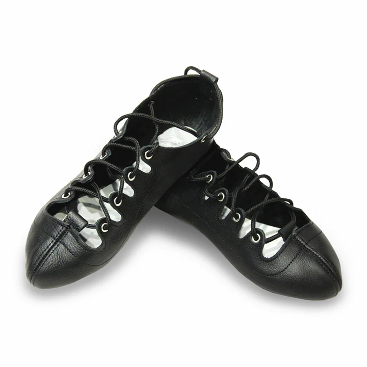 ReelPoint-Pro_traditional_HighlandDanceShoes_720x.webp