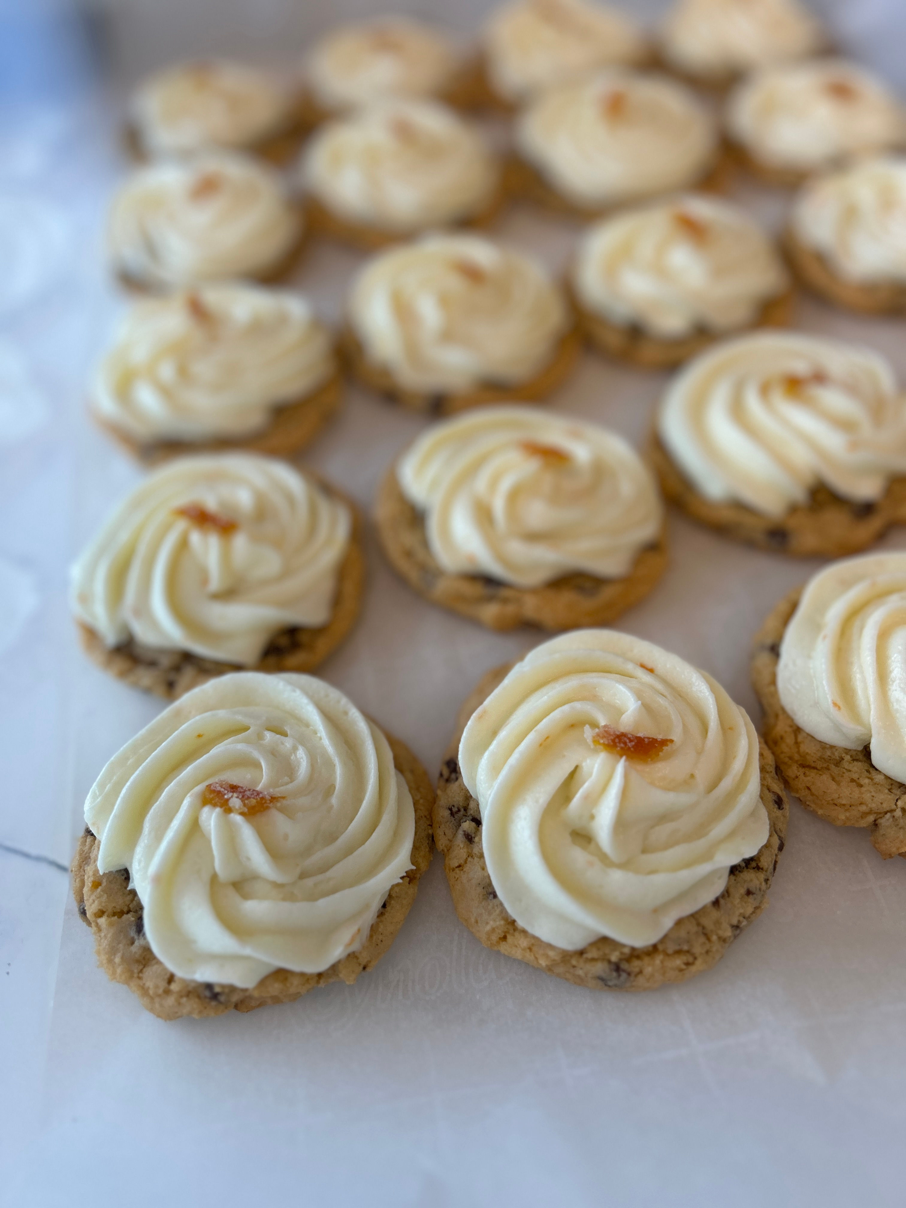 Orange Kisses (6 Cookies)