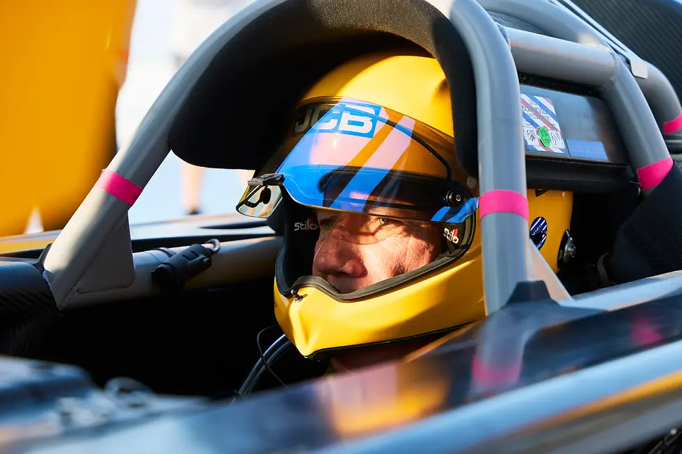 THEY DID IT! JCB Sets New World Land Speed Record in Hydrogen Powered Vehicle