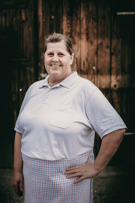 Natalie assistenz in der Küche beim Roanwirt im Mürztal