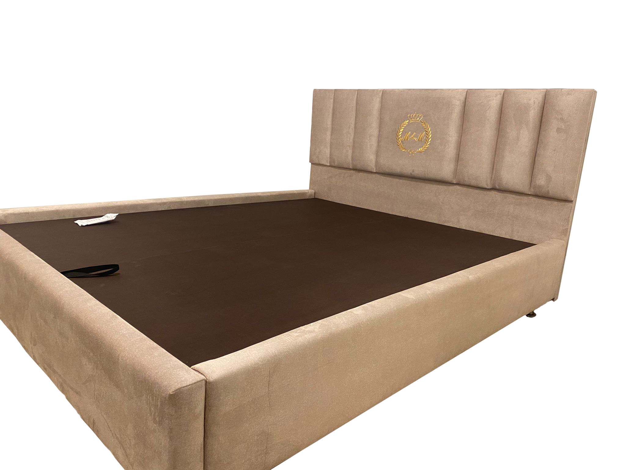 מיטה מרופדת 590