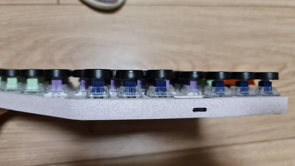 Thumbnail: ClawsKeyboard Model 1 Left