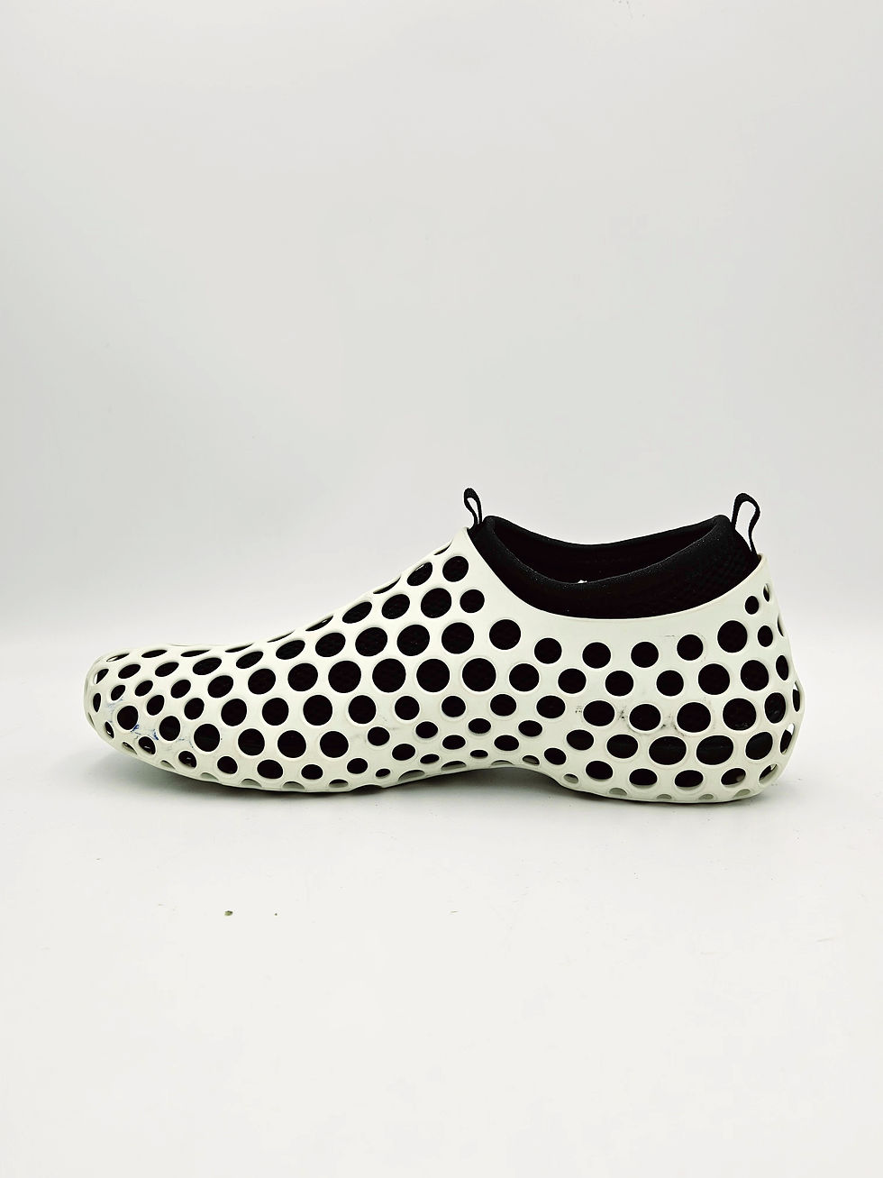 Thumbnail: Pair Zvezdochka (by Marc Newson)