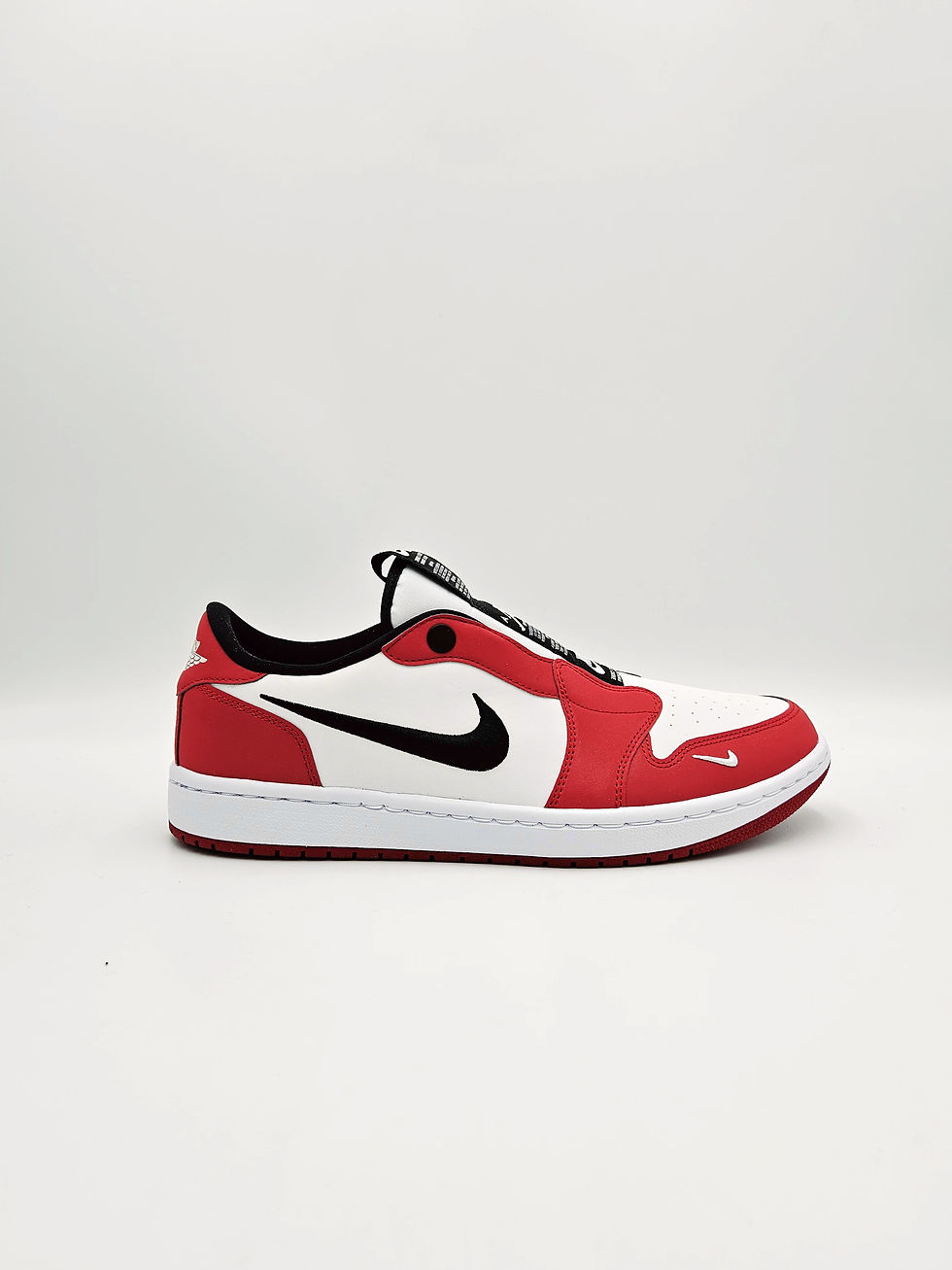 Thumbnail: Pair Nike Air Jordan 1 Wmns Low Slip NRG