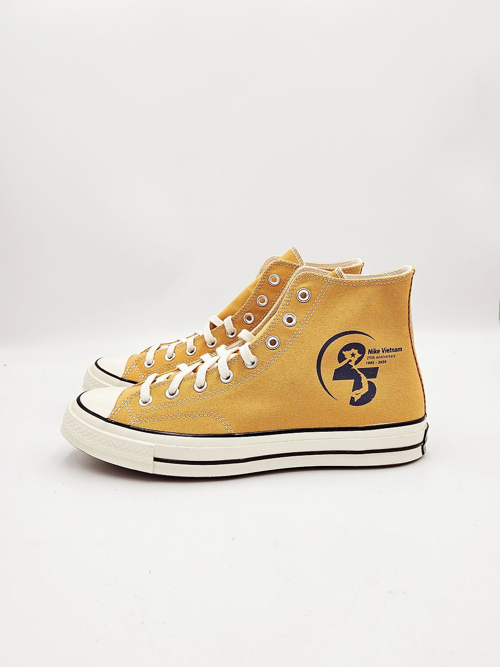 Thumbnail: Pair Converse Nike 25th Anniversary Vietnam (unreleased sample)