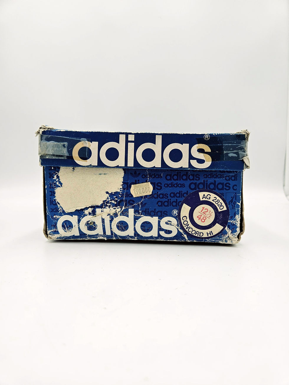 Thumbnail: Pair Adidas Concord