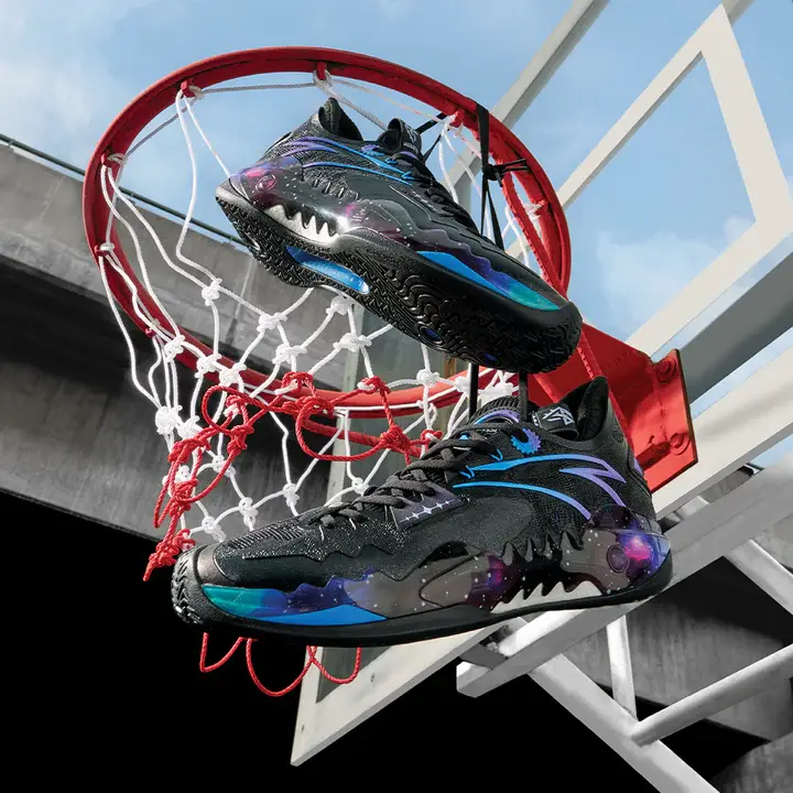 BASKETBALL-SHOES_1.webp