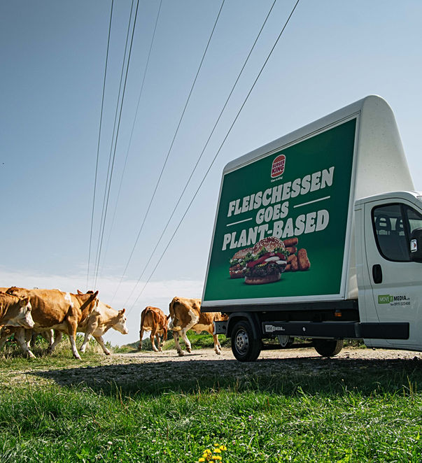 burger king guerilla truck with cows 