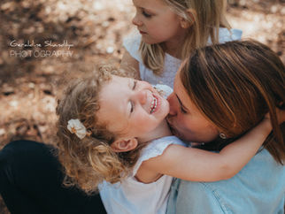 Photos en famille, avec Ambre, Albane et leur jolie maman Claire