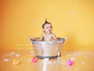 Bubble bath photo shoot for sitter or toddler