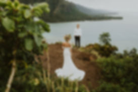 Hiring+Vendors+for+Your+Elopement.jpeg