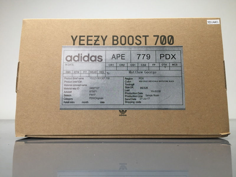 Thumbnail: Yeezy Wave Runner 700