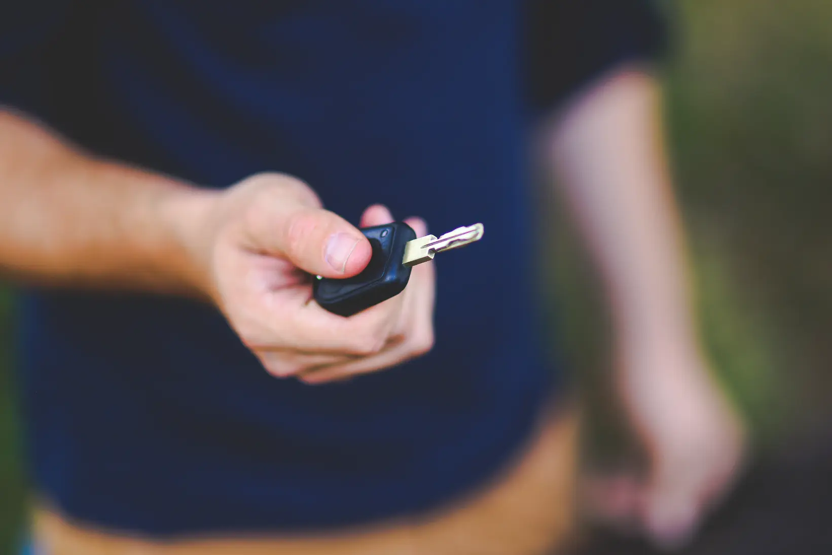 blur-car-key-close-up-6097.webp