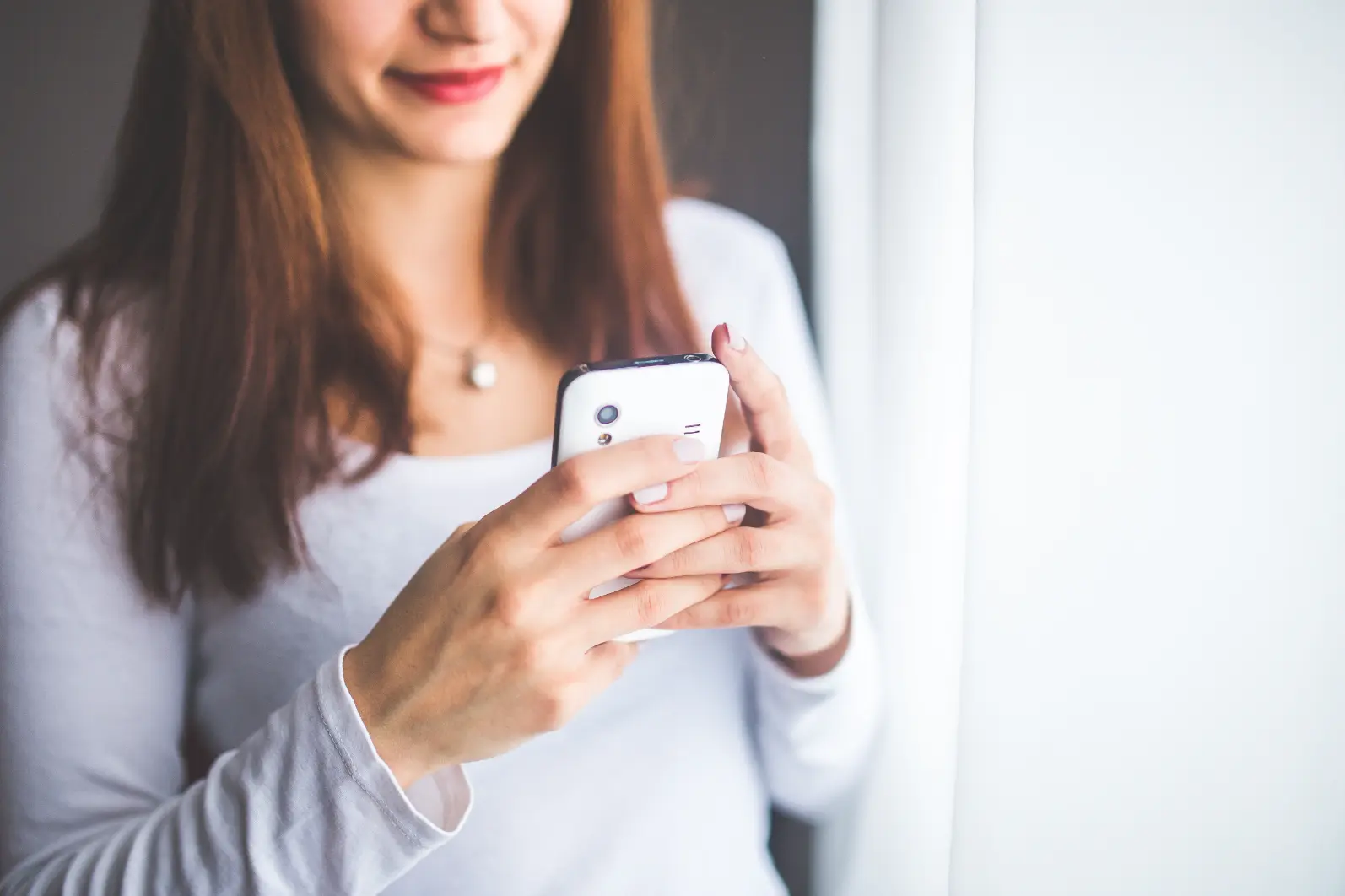 women_on_phone.webp