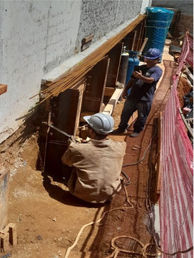 17/11/23 - Execução de furos nos perfis metálicos para montagem de armação das vigas do térreo.