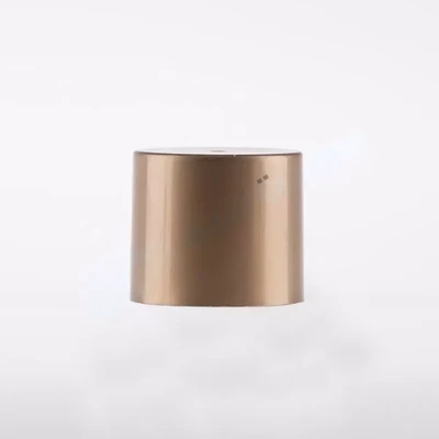 Altın renkli plastik şişe kapağı